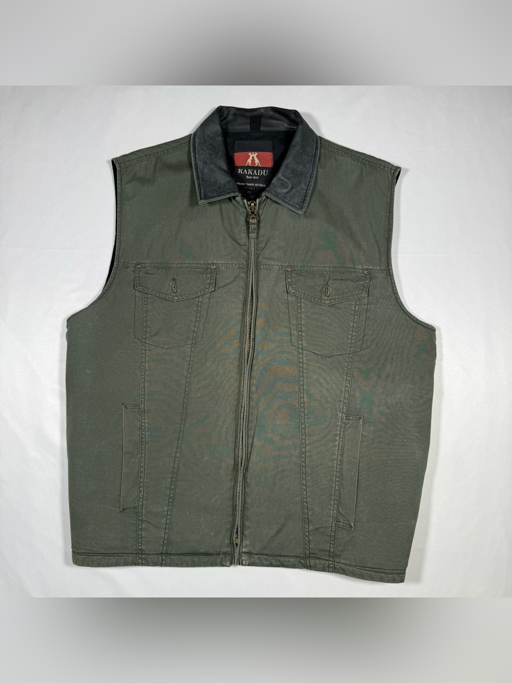 E1 Kakadu Traders Australia Canvas Padded Vest Size XL Leather Collar Full Zip